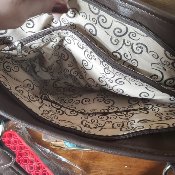 Conceal Carry Handbag-Western Style, Rinestone, Crystal, Embroidery Accents - Picture 10 of 13